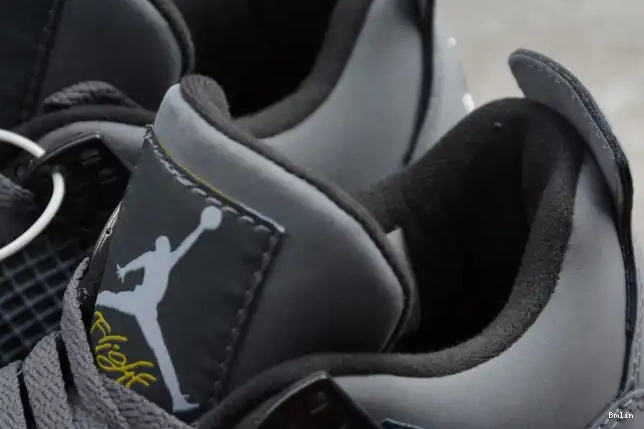 Boostmaster lin 308497-007 (2019) Cool Grey Air Jordan Retro 4 0615